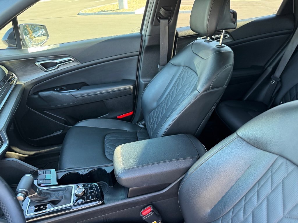 Used 2025 Kia Sportage X-Line w/ Premium Package AWD/4WD image 10