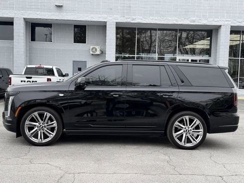 Used 2025 Cadillac Escalade Sport Platinum w/ LPO, Floor Liner Package AWD/4WD image 23