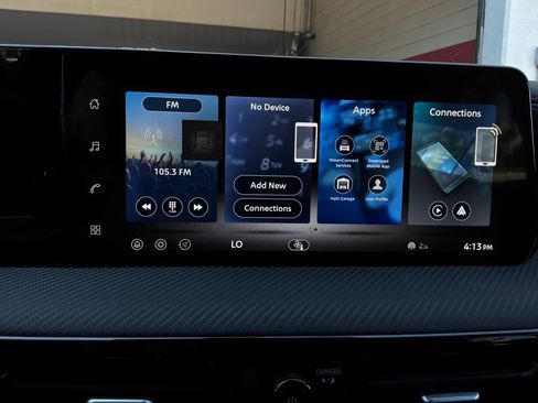 Used 2026 Nissan Kicks SR FWD image 28