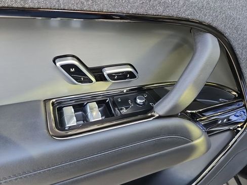 Used 2023 Land Rover Range Rover Sport SE image 15