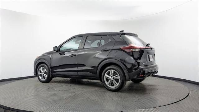 Used 2022 Nissan Kicks S FWD image 6
