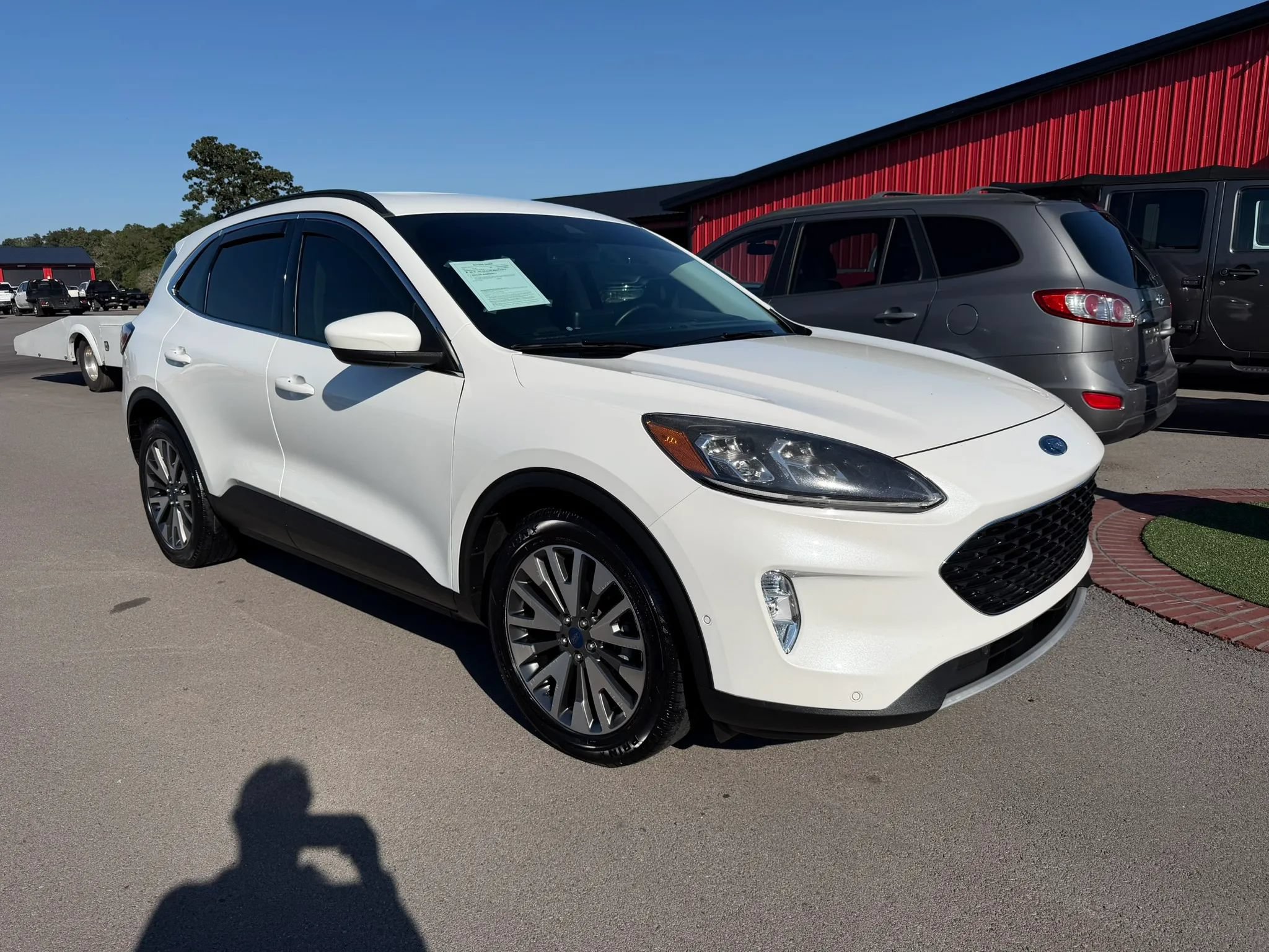 Used 2021 Ford Escape Titanium FWD image 1