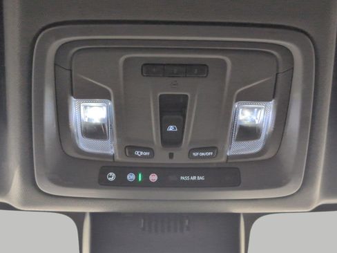 Certified 2025 GMC Sierra 1500 Elevation w/ Elevation Premium Package AWD/4WD image 18