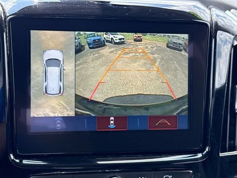 Used 2019 Chevrolet Traverse LT w/ LT Premium Package AWD/4WD image 22