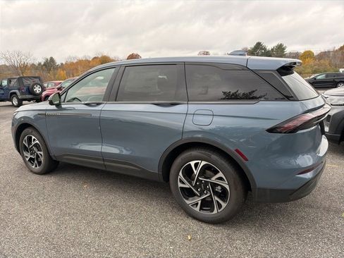 New 2025 Lincoln Nautilus Premier w/ Jet Appearance Package image 5