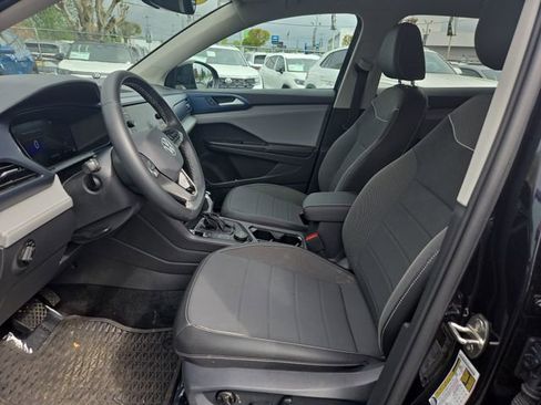 Certified 2024 Volkswagen Taos SE AWD/4WD image 10