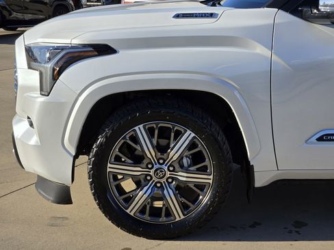 Used 2023 Toyota Sequoia Capstone image 6