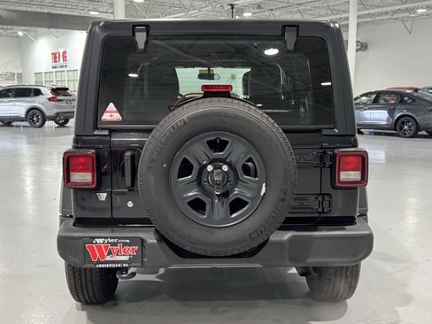 Used 2021 Jeep Wrangler Unlimited Sport image 19