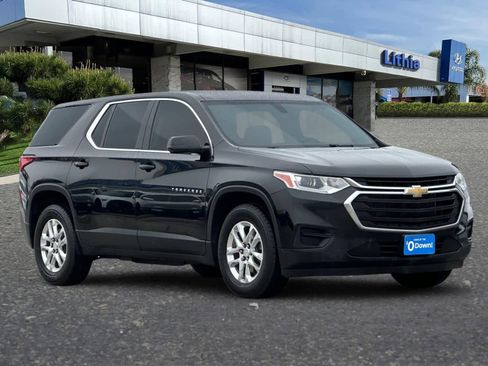 Used 2021 Chevrolet Traverse LS w/ LPO, Cargo Package image 9