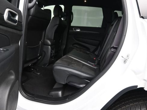 Used 2021 Jeep Grand Cherokee Laredo X RWD image 15
