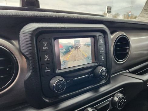 Used 2020 Jeep Gladiator Sport w/ Auxiliary Switch Group image 14
