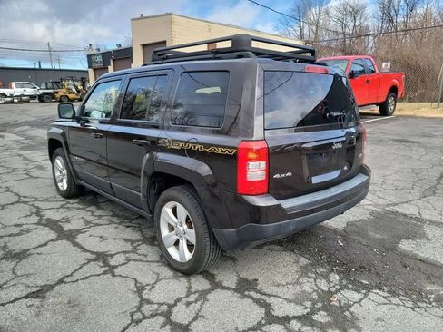 Used 2014 Jeep Patriot Latitude w/ Sun/Sound Group image 7