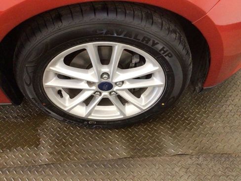 Used 2018 Ford Focus SE image 22