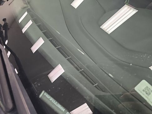 Certified 2018 Ford Focus SE w/ SE Appearance Package image 6