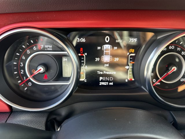 Used 2022 Jeep Gladiator Rubicon AWD/4WD image 15