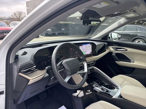 Used 2025 Audi Q5 Premium Plus w/ Premium Plus image 12