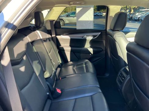 Used 2018 Cadillac XT5 Luxury w/ Driver Awareness Package image 21