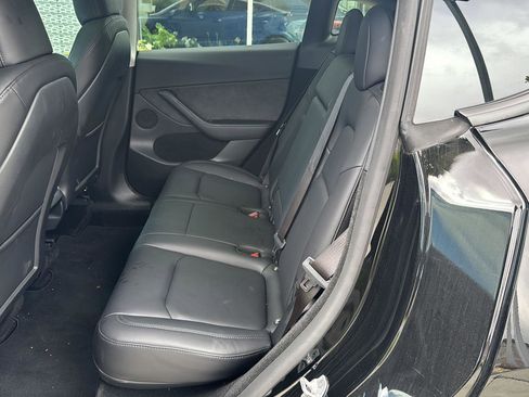 Used 2024 Tesla Model Y Performance image 14