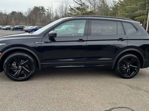 Used 2023 Volkswagen Tiguan SE R-Line AWD/4WD image 4