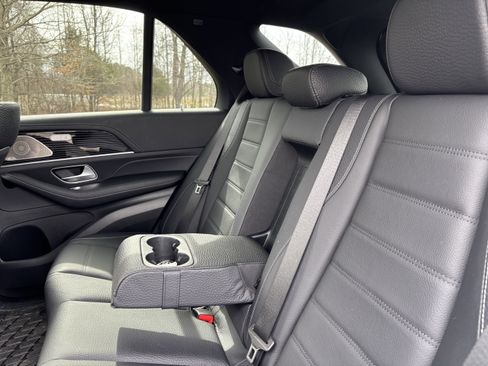 Used 2024 Mercedes-Benz GLE 450e 4MATIC image 33