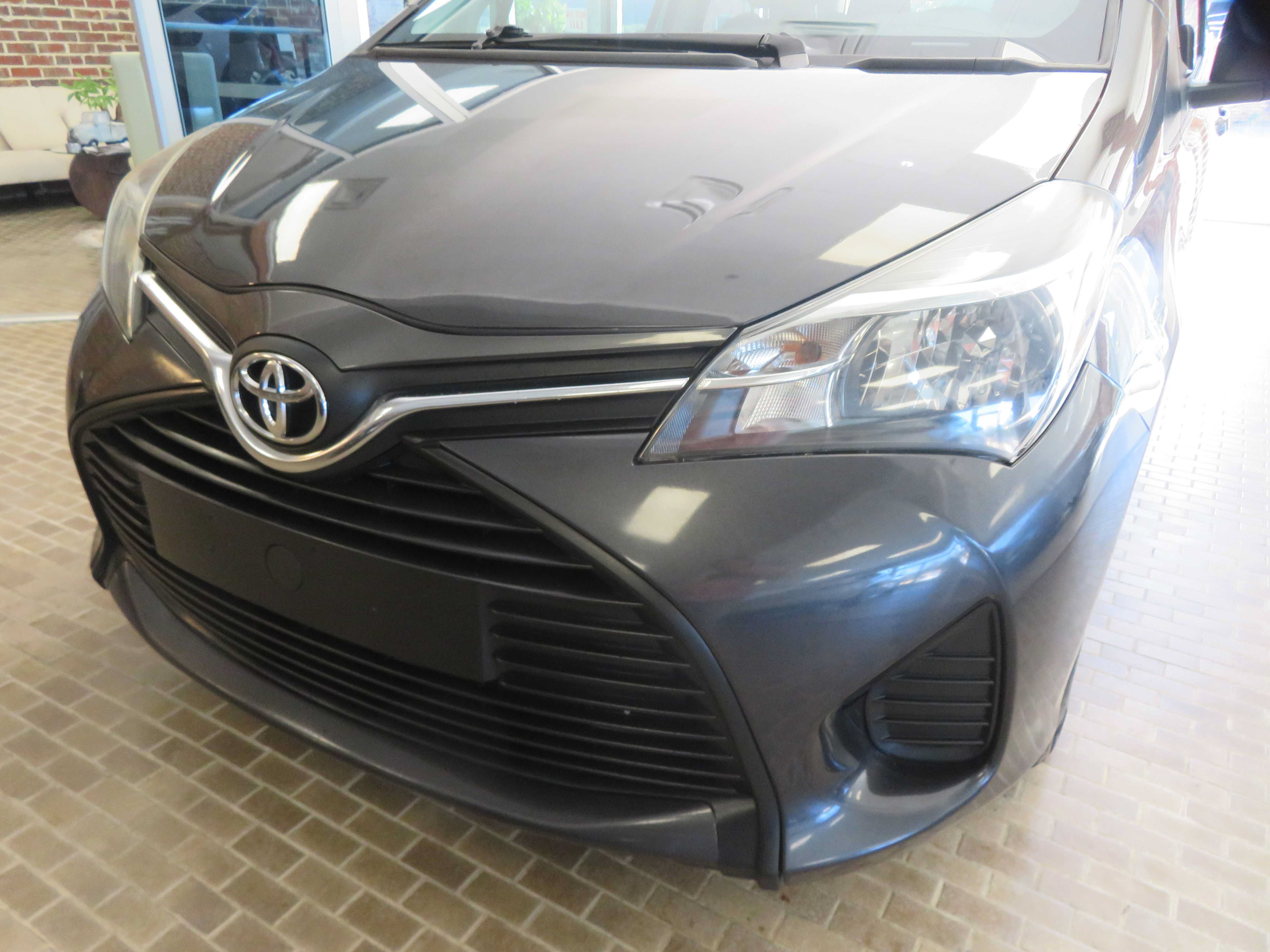 Used 2015 Toyota Yaris L FWD image 49