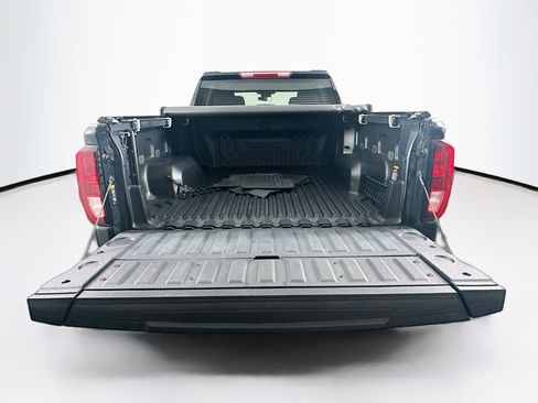 Used 2024 GMC Sierra 1500 Elevation image 28