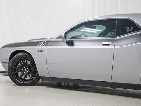 Used 2018 Dodge Challenger T/A image 11