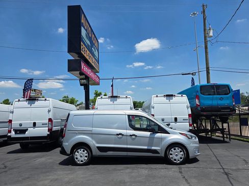 Used 2023 Ford Transit Connect XLT FWD image 3
