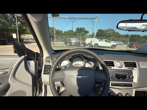Used 2008 Chrysler Sebring LX image 12