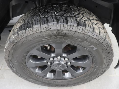 Used 2024 RAM 2500 Big Horn w/ Night Edition AWD/4WD image 3