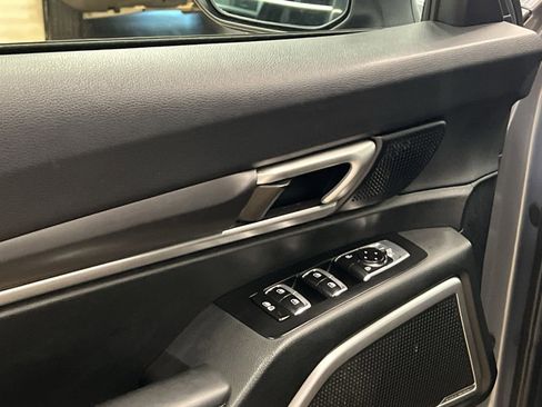 Used 2025 Kia Telluride S AWD/4WD image 14
