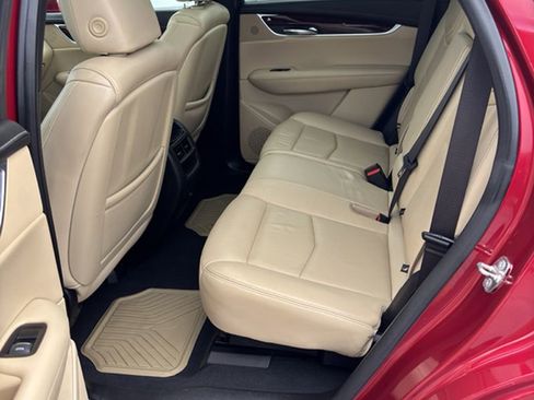 Used 2019 Cadillac XT5 Luxury FWD image 11