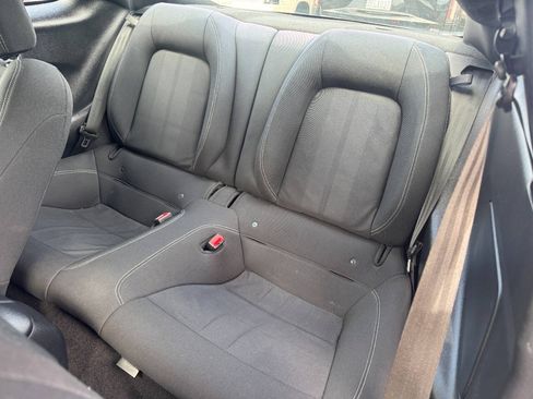 Used 2018 Ford Mustang GT RWD image 11