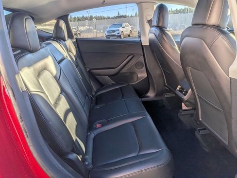 Used 2021 Tesla Model Y Long Range image 20