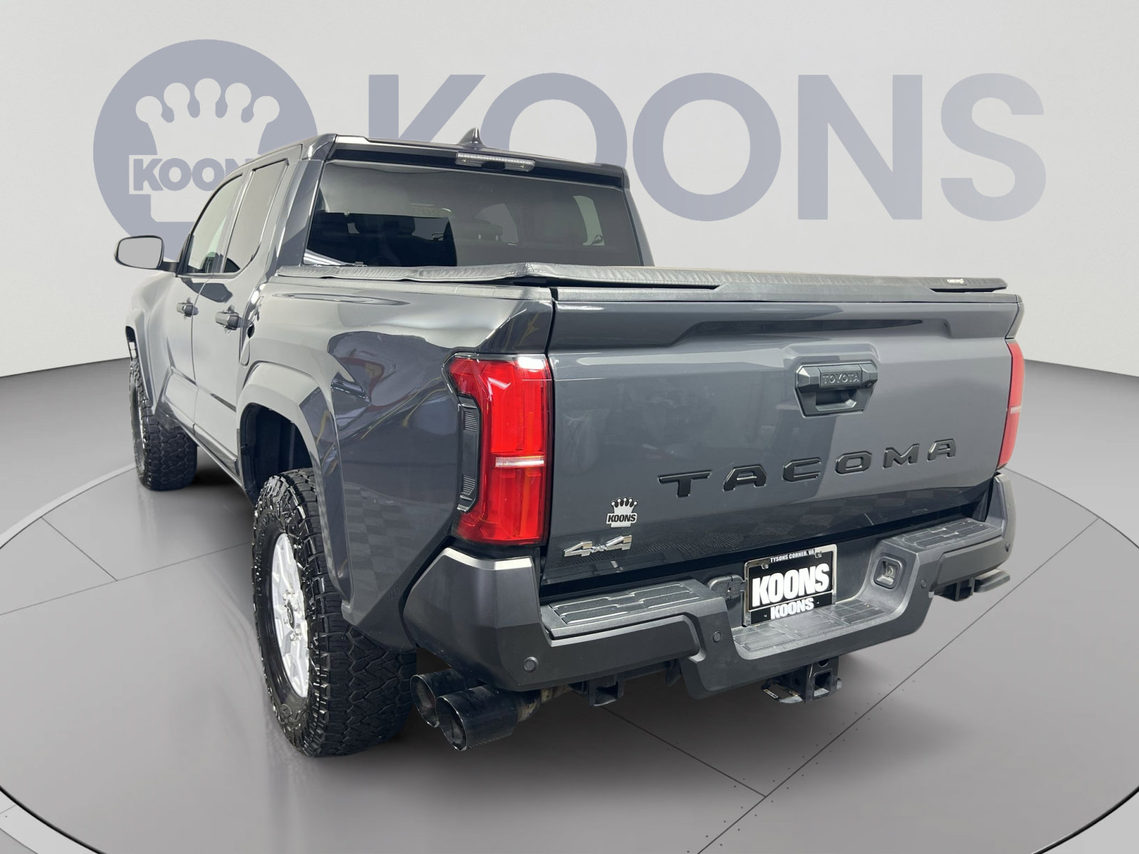 Used 2025 Toyota Tacoma SR w/ SR Upgrade Package AWD/4WD image 4