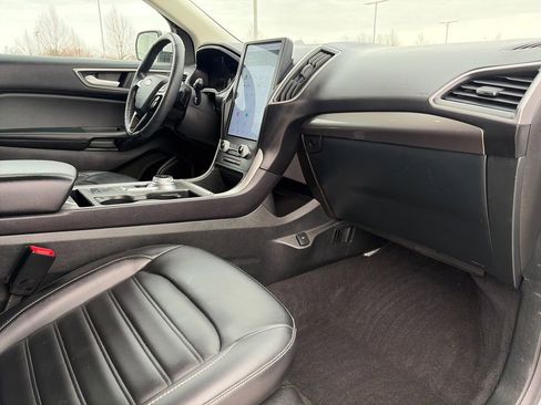Used 2024 Ford Edge SEL w/ Convenience Package image 12