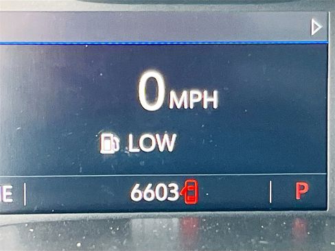 Used 2022 Chevrolet Colorado ZR2 w/ ZR2 Dusk Special Edition image 12