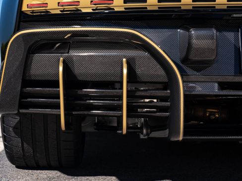 Used 2024 Aston Martin Valour image 48