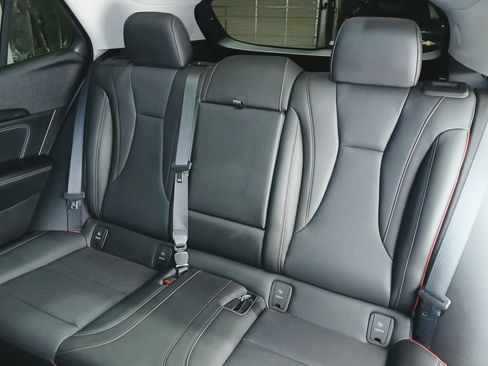 Certified 2022 Buick Envision Essence w/ Sport Touring Package FWD image 14