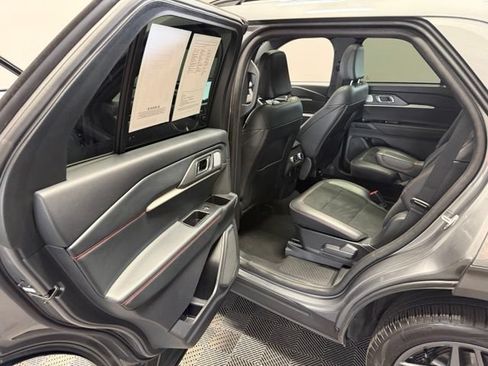 Used 2025 Ford Explorer ST w/ Sun And Sound Package AWD/4WD image 18