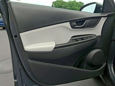 Used 2023 Hyundai Kona SEL AWD/4WD image 13