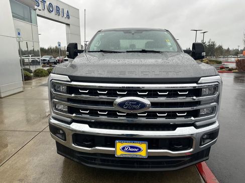 Used 2025 Ford F350 Lariat w/ Camper Package image 7