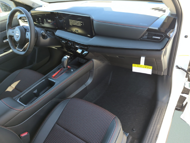 Used 2026 Nissan Kicks SR FWD image 17
