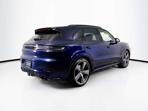 New 2025 Porsche Cayenne Turbo image 9