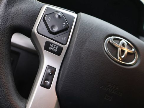 Used 2018 Toyota Tundra SR5 w/ SR5 Upgrade Package AWD/4WD image 19