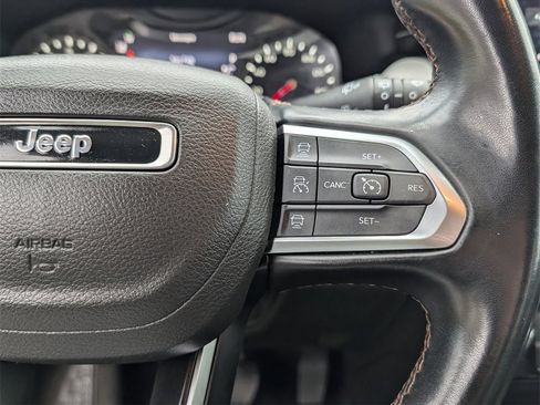 Used 2022 Jeep Compass Limited image 11