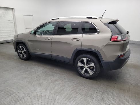 Used 2019 Jeep Cherokee Limited image 3