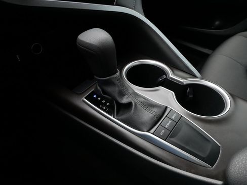 Used 2023 Toyota Camry LE image 24