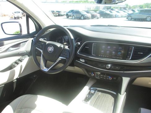 Used 2024 Buick Enclave Avenir FWD image 29