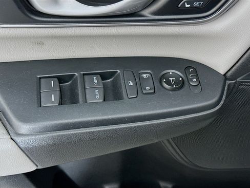 Used 2019 Honda CR-V EX-L image 15